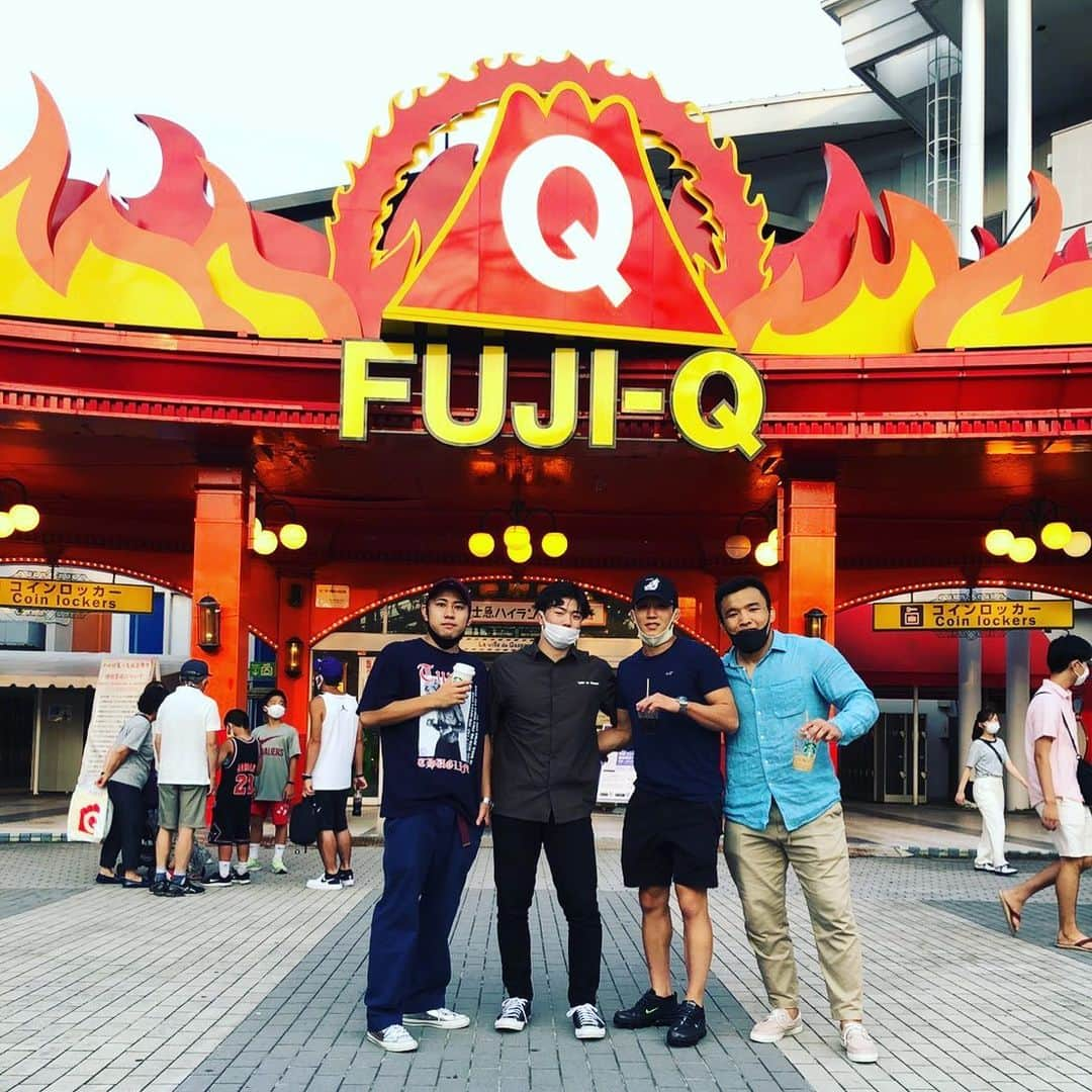 乙黒拓斗さんのインスタグラム写真 - (乙黒拓斗Instagram)「富士急ハイランド🎢 たけしくんが頑張った賞 戦慄迷宮は絶対行かない🙏」8月8日 18時43分 - 01096taku