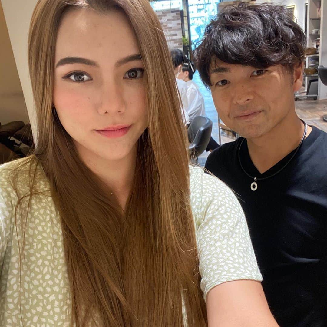 八巻セイラさんのインスタグラム写真 - (八巻セイラInstagram)「今日はせっかくのオフなのでいつもお世話になってる@lolonimochair でトリートメントをしてもらいました。人生で一番髪の毛が軽くてサラサラになりました😍ずっとこのままでいて欲しいなー✨スローモーション見るの気持ちー🤤 @komino_takashi いつもありがとうございます！ パンテーンのコマーシャルお待ちしております🙋🏼‍♀️  iPhone11の画質が最高すぎるから写真撮るのが最近本当に楽しい📷  My hair has never felt this good! In love with this treatment! Thank you so much 😘   #iphone11 #カメラ #美容院 #ヘアカット #トリートメント #髪の毛さらさら #パンテーン #shiseido #ヘアパック #lolonimoc #lolonimoc_hair #slowmotion #サラサラ #気持ちいい #スポーツ女子 #コマーシャル #出してください #オフ #ヘアトリートメント #hairporn #treatment #seeyouintwoweeks #pantene #shampoo #commercial」8月8日 18時49分 - sarahyamakibranch