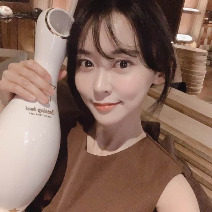 のインスタグラム：「스트라이크 2번이나 친 역사적인 날😛 요즘 볼링에 빠진 듀」