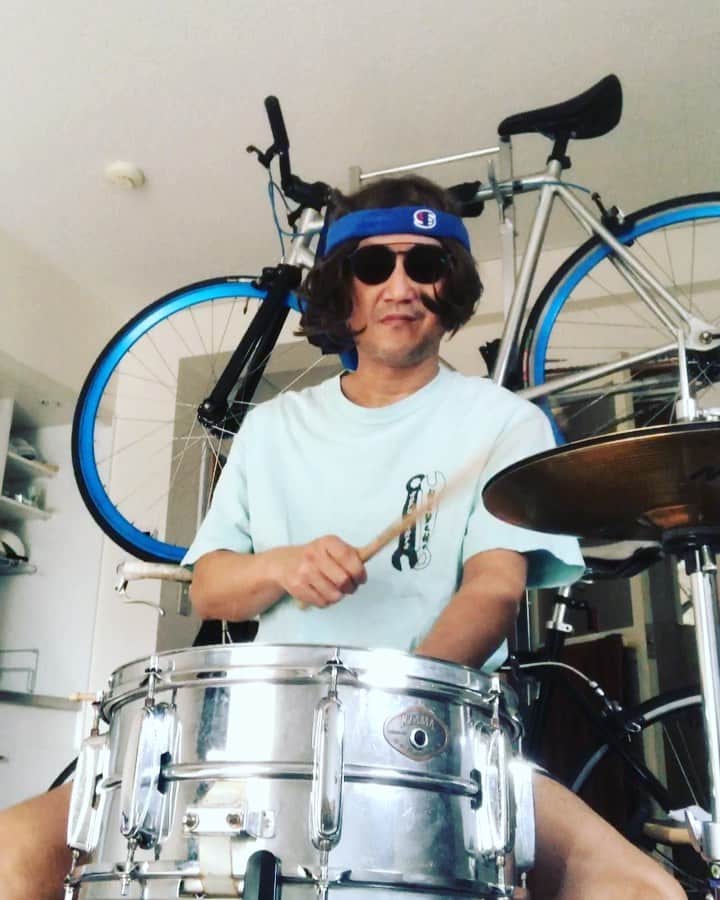 おたこぷーのインスタグラム：「ドラム漫談　これからは #半沢直樹 #大和田常務 #おしまいdeath」