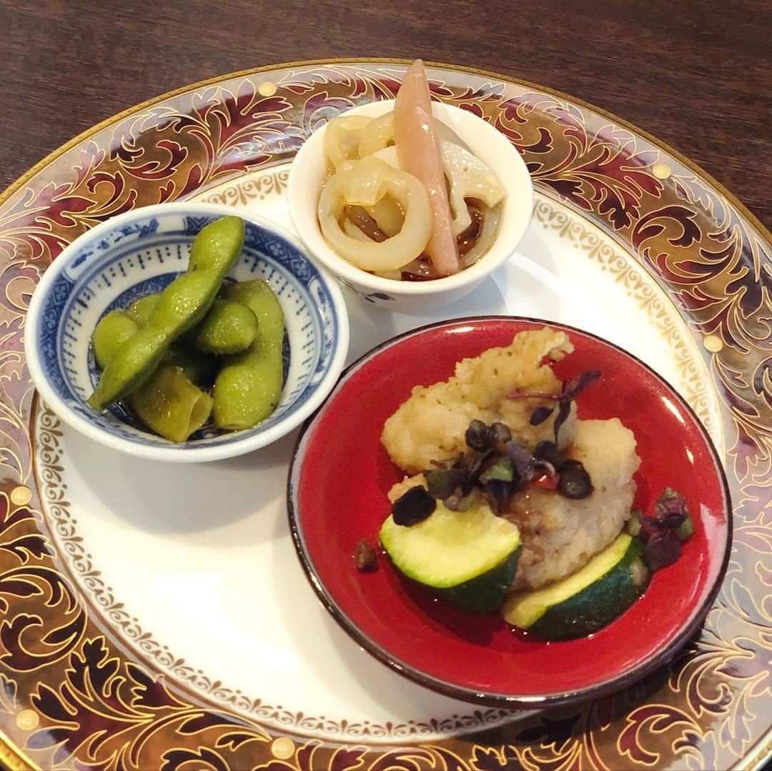 岡田育さんのインスタグラム写真 - (岡田育Instagram)「Japanese Chinese cuisine. Winter melon soup, pork and watermelon, dan dan noodles, and airy jelly. . 冬瓜、豚肉と西瓜の蒸し物、坦々麺に愛玉子。日本の中華は美味いなぁ。冬瓜スープ家で作るのと味が違いすぎる。」8月8日 10時33分 - okadaic