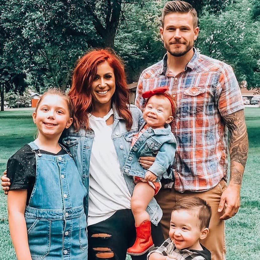 E! Onlineさんのインスタグラム写真 - (E! OnlineInstagram)「#TeenMom star Chelsea Houska has announced the sex of baby number 4! Link in bio to see her family's picture-perfect reveal. ❤️ (📷: Instagram)」8月8日 10時45分 - enews