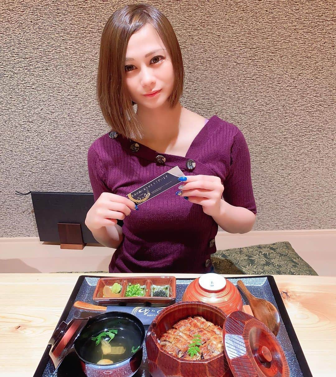 葉月るいさんのインスタグラム写真 - (葉月るいInstagram)「鰻和名駅店にお邪魔しました❤️ ひつまぶしほんとに美味しい🐥💕  また鰻食べたいな🐷  #愛知県#名古屋#名駅#鰻和#うなぎ#鰻#ひつまぶし名古屋」8月8日 11時07分 - rui_dayooo