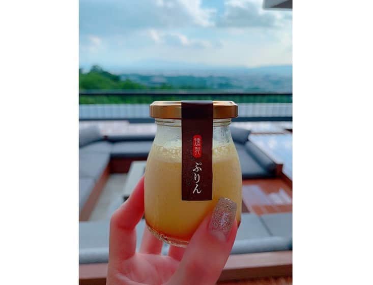 百合華さんのインスタグラム写真 - (百合華Instagram)「手土産にぴったりな『彩 京都ぷりん』🥰  百合譁は鮮やかなオレンジ色が可愛い人参プリンちゃんがお気に入り🥕🥕🥕  只今、京都伊勢丹の催事会場で絶賛販売中なので皆様もぜひ１度御賞味なさっておくれやす❤️  #japan #日本 #kyoto  #京都 #京都伊勢丹 #kyotoisetan  #催事会場 #販売中 #絶賛販売中 #彩京都ぷりん #colourful  #カラフル #pudding #ぷりん #プリン #抹茶プリン #黒ごまプリン #人参プリン #紫芋プリン #手土産 #お土産 #美食 #美食家」8月8日 11時19分 - yurika.lovelily