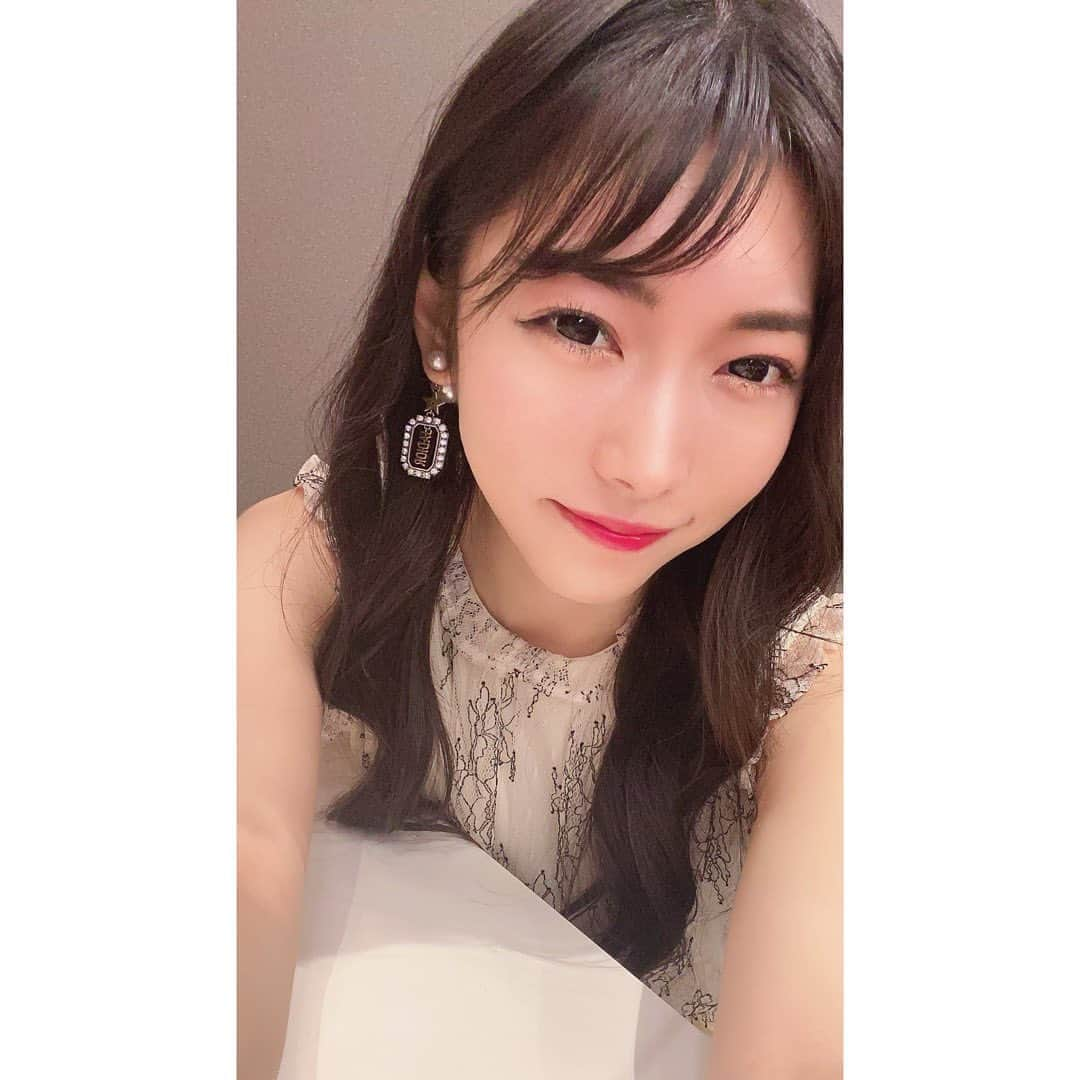 橘穂奈美さんのインスタグラム写真 - (橘穂奈美Instagram)「メイク変えてみました💄 このワンピースレースで可愛い👗 最近、毎日家でゲームしてる🎮 . . . . . . . . . . . . . . . . . . #メイク好き #ヨシンモリ #韓国ヘア #女子大生 #女子大生の日常 #夏ワンピ #粉我 #互粉互讚 #自拍 #前髪パーマ #サロモ #셀카　#셀피 #얼스타그램 #메이크업 #뷰티스타그램 #셀카그램 #วันหยุด #japanesemakeup #followｍe #selfie」8月8日 11時59分 - t_h_p_c_y