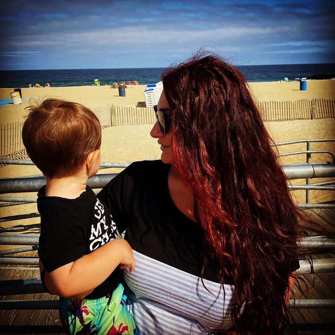 ディーナ・ニコール・コルテーゼのインスタグラム：「I love you more than all the sand on that beach And all the clouds in that blue sky 💙💙💙」