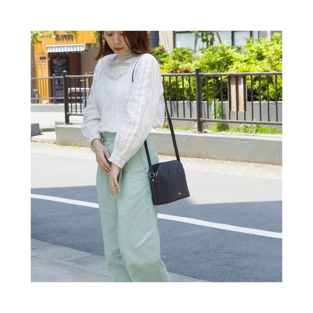 コレカウのインスタグラム：「ㅤㅤㅤㅤㅤㅤㅤㅤㅤㅤㅤㅤㅤ くすみカラーなど、ぜんぶで4色展開です。 ただいまSALE中〜🉐 ㅤㅤㅤㅤㅤㅤㅤㅤㅤㅤㅤㅤㅤ Nomber23 スクエアーショルダー ¥3,190 →¥2,074(in tax) ㅤㅤㅤㅤㅤㅤㅤㅤㅤㅤㅤㅤㅤ ㅤㅤㅤㅤㅤㅤㅤㅤㅤㅤㅤㅤㅤ ㅤㅤㅤㅤㅤㅤㅤㅤㅤㅤㅤㅤㅤ ㅤㅤㅤㅤㅤㅤㅤㅤㅤㅤㅤㅤㅤ ㅤㅤㅤㅤㅤㅤㅤㅤㅤㅤㅤㅤㅤ ㅤㅤㅤㅤㅤㅤㅤㅤㅤㅤㅤㅤㅤ #ミニショルダー #くすみカラー ＃くすみカラーコーデ #パステルカラー #プチプラバッグ #プチプラ大人女子コーデ #Nombre23 #お出かけスタイル #カジュアルファッション #instafashion #summerfashion #ladysfashion #韓国ファッション #夏コーデ #シンプルコーデ #大人カジュアル #大人女子 #カジュアルコーデ #サマーコーデ #fashion #chao_app #zozotown #perky_room」