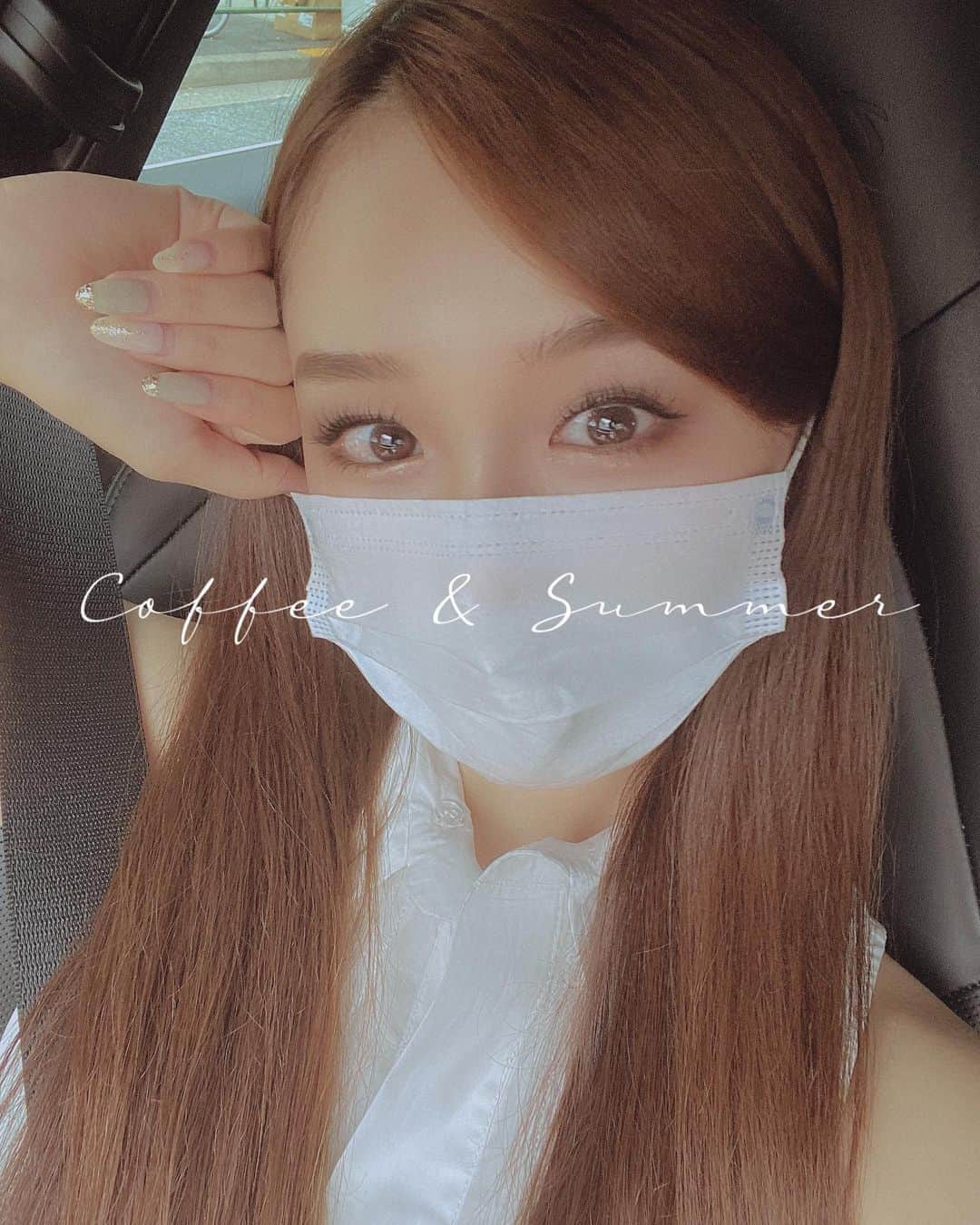 石田安奈のインスタグラム：「夏はマスクが暑いね〜🥴💖  溶けそうだ〜🤮🤮🧐  #マスク　#コロナ　#夏　#summer #fashion #オルチャン  #自撮り」