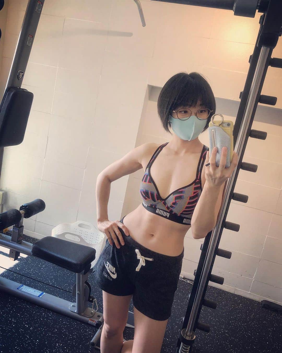 のインスタグラム：「そろそろ新しいウェア買わなくちゃ！！ ・ どこのウェアがいいかな？？ 着てほしいブランドあるー？？ ・ オススメあったら教えてー！！ ・ #時東ぁみ #パーソナルトレーニング #プライベートジム #プライベートジムmiro #miro #完全個室  #トレーニング #training #筋トレ #筋トレ女子 #トレーニングウェア#trainingwear #トレーニー  #モテる体 #いつでも脱げる身体 #どこから見ても #美しく #オススメ #教えてください」