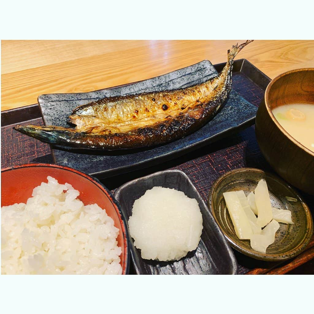 七瀬遥さんのインスタグラム写真 - (七瀬遥Instagram)「秋刀魚の開き定食🐟🐟🐟  #秋刀魚#さんま#開き#定食#お昼ごはん#healthy#delicious#friend#happy#love#happiness#good#smile#japan」8月8日 13時26分 - haruka_mh