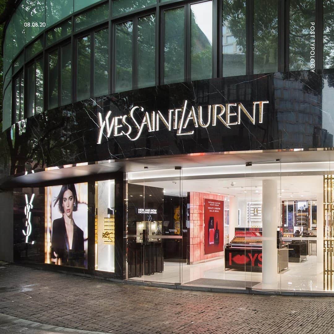 Yves Saint Laurent Beautyさんのインスタグラム写真 - (Yves Saint Laurent BeautyInstagram)「The place to be. Discover a variety of limited-edition YSL products and tailor-made services such as engraving and gift packaging, available at the Xintiandi YSL Beauty store. #yslbeauty #shanghai #xintiandi」8月8日 19時23分 - yslbeauty
