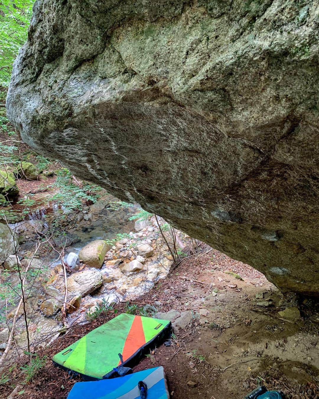 村井隆一さんのインスタグラム写真 - (村井隆一Instagram)「Back to Mizugaki after a long time⛰ Though condition wasn't good, I was able to fully enjoy nature and get refreshed. Can't wait fall season!  pic @odamomo36  #climbing#bouldering#Mizugaki#ボルダリング @frictionlabs @organicclimbing @unparallelup @rockmasterhq @apexclimbingyotsuya @team_edelrid @clover_resole」8月8日 15時26分 - ryu____1
