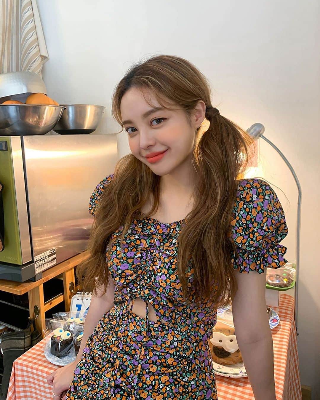 Chuuのインスタグラム：「주말 잘보내고계시쥬🕊✨」