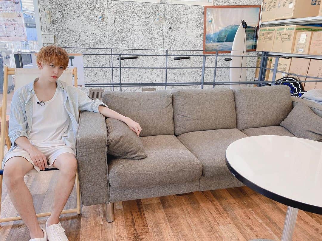 のインスタグラム：「なんで夏は、ハイトーンにしたくなるんだろう。昔からの夏休み効果かな。  #japan #instalike #instagram #followｍe #fashion #bbq #summer #white #u #ハイトーンカラー #men」