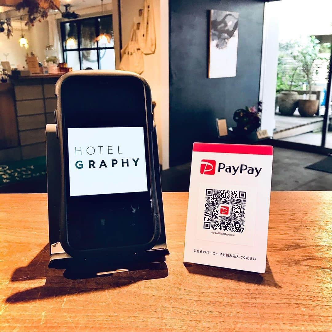 hotelgraphynezuさんのインスタグラム写真 - (hotelgraphynezuInstagram)「We have started Paypay service ! 🛎⁠⠀ As we are concerned about the spread of the new corona virus and as we would like to make your stay as safe and convenient as possible, you can now make your payment using Paypay service! ⁠⠀ Cashless, contactless and fast, you just need to have your smartphone with you, read our QR-code then type the amount due by yourself.⁠⠀ We last check the amount with you and then  here you go ! it’s Paidpaid! 🥳⁠⠀ Let’s stay aware and strong together to fight COVID-19! 💪 ——————————————————————— Paypay サービスはじめました！⁠⠀ コロナウイルス感染拡大に伴い、みなさまにより安全に、快適に滞在して頂くことようキャッシュレス決済、Paypay をご利用頂けます。⁠⠀ キャッシュレス・非接触・快速！⁠⠀ お持ちのスマートフォンでQRコードを読み取って、金額を入力するだけで、簡単にお支払いすることが可能です。⁠⠀ ⁠⠀ コロナに負けないよう力を合わせて頑張りましょう！⁠⠀ ⁠@hotelgraphynezu ———————————————————————- #hotelgraphynezu⁠⠀ #ホテルグラフィー根津⁠⠀ #tokyohotel#tokyohostel#hostellife#PayPay#easier#tokyolife#tokyojapan#cashless#thisistokyo#tokyotrip2020#japantrip2020#asiatrip#lovetokyo#東京ホテル#東京ホステル#台東区#谷根千#根津#ホテル#ホステル#宿#東京旅行#国内旅行#日帰り旅行#ペイペイ#カシュレス#テレワーク#テイクアウト」8月8日 17時22分 - hotelgraphy_nezu