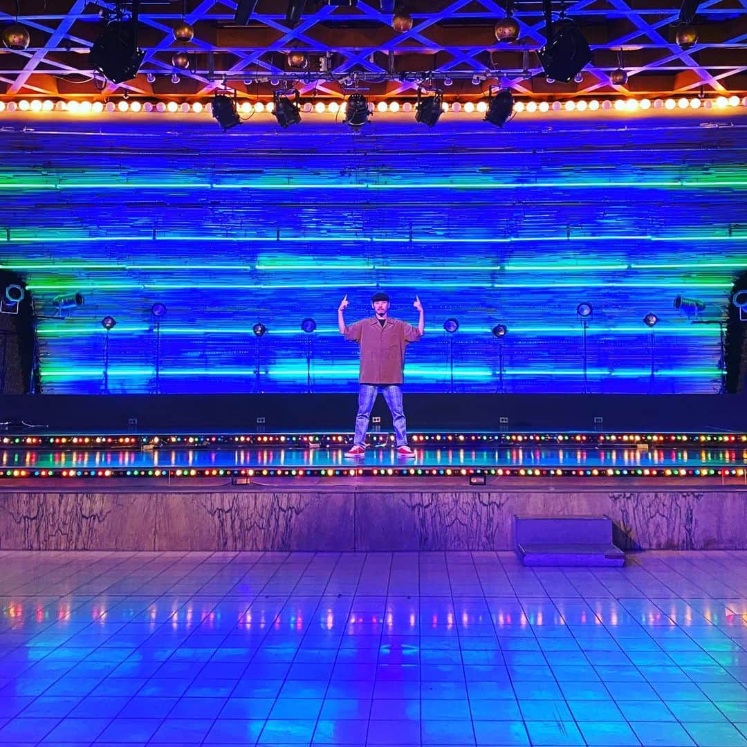 RYO the SKYWALKERさんのインスタグラム写真 - (RYO the SKYWALKERInstagram)「こんなん付けて撮影しました🎥  今回のビデオ、みんなでいろんなテイクをいっぱい撮ったので相当ヤバイのになるよ！  お楽しみに！#韻踏合組合 #ryothe #skysthelimit #突き抜けろ」8月8日 17時27分 - rsw