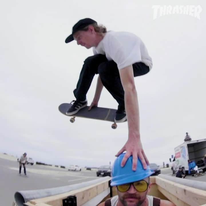 スラッシャーのインスタグラム：「👷🏻‍♂️ @manramp Episode 4 now playing on all Thrasher channels 📡」