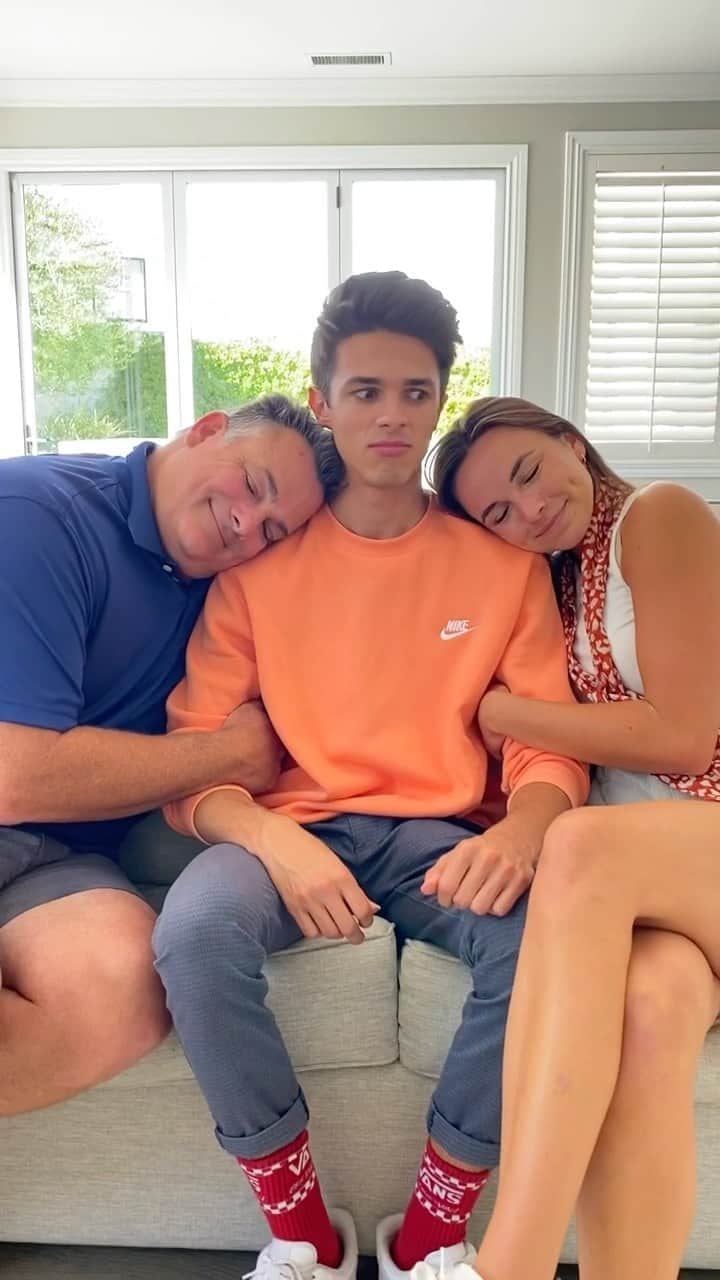 Brent Riveraのインスタグラム：「When she has an overprotective dad..😳😂 @piersonwodzynski」