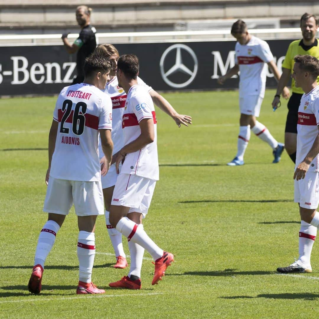 VfBシュトゥットガルトさんのインスタグラム写真 - (VfBシュトゥットガルトInstagram)「⚽️⚽️⚽️⚽️⚽️⚽️  #VfB #VfBSVS 6:1 #testspiel #sandhausen #vorbereitung #preseason #vfbstuttgart1893 #vfbstuttgart #furchtlosundtreu #auscannstatt #VfBInsta」8月8日 20時23分 - vfb