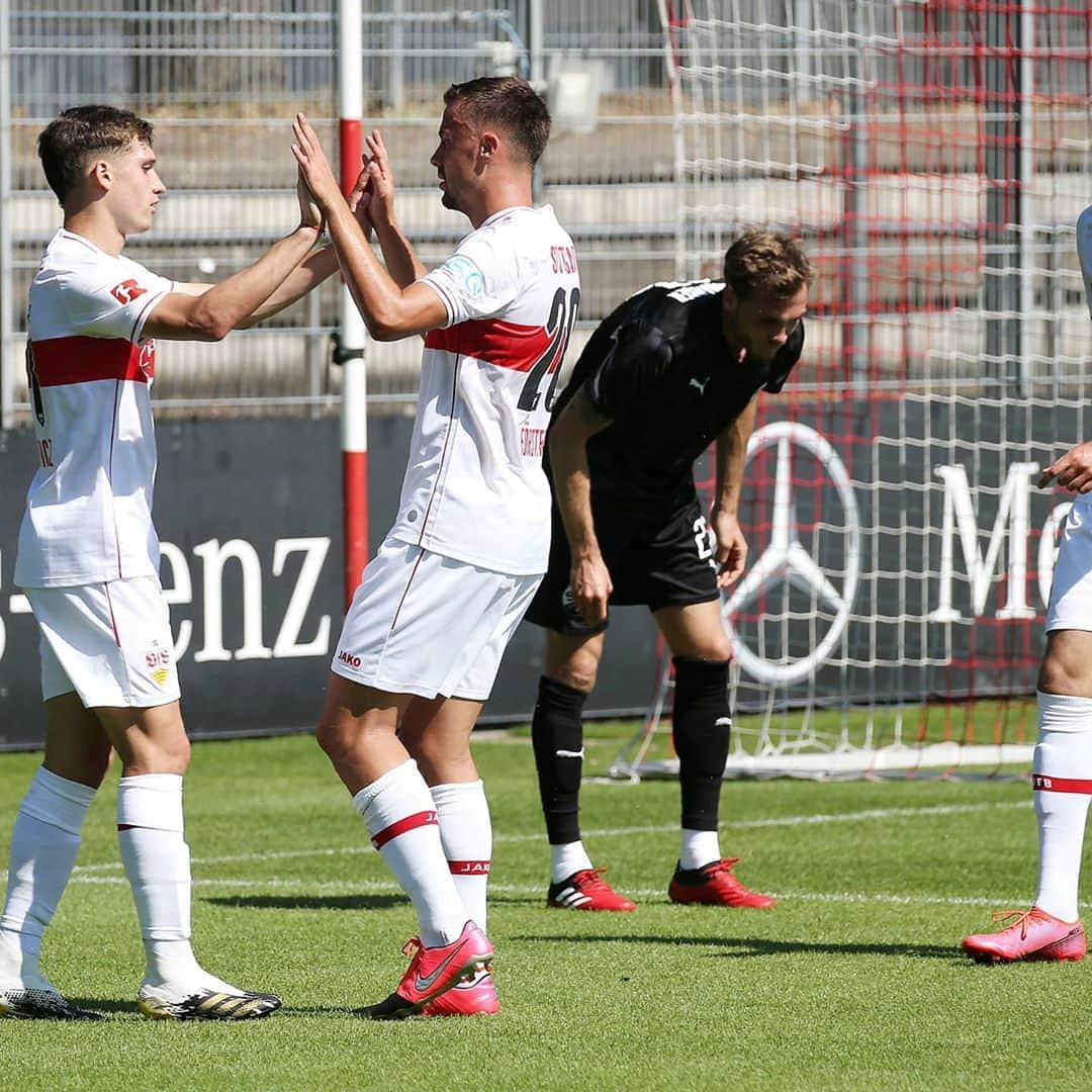 VfBシュトゥットガルトさんのインスタグラム写真 - (VfBシュトゥットガルトInstagram)「⚽️⚽️⚽️⚽️⚽️⚽️  #VfB #VfBSVS 6:1 #testspiel #sandhausen #vorbereitung #preseason #vfbstuttgart1893 #vfbstuttgart #furchtlosundtreu #auscannstatt #VfBInsta」8月8日 20時23分 - vfb