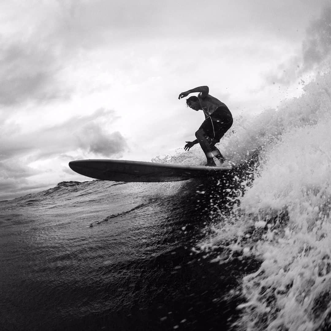 ジェレミー・フローレスさんのインスタグラム写真 - (ジェレミー・フローレスInstagram)「Little Summer waves. Stoked to get back in the water slowly & ride a few #Hossegor . . Petites vagues d’été. Reprise doucement. Content de glisser un peu en #Longboard」8月8日 20時23分 - floresjeremy