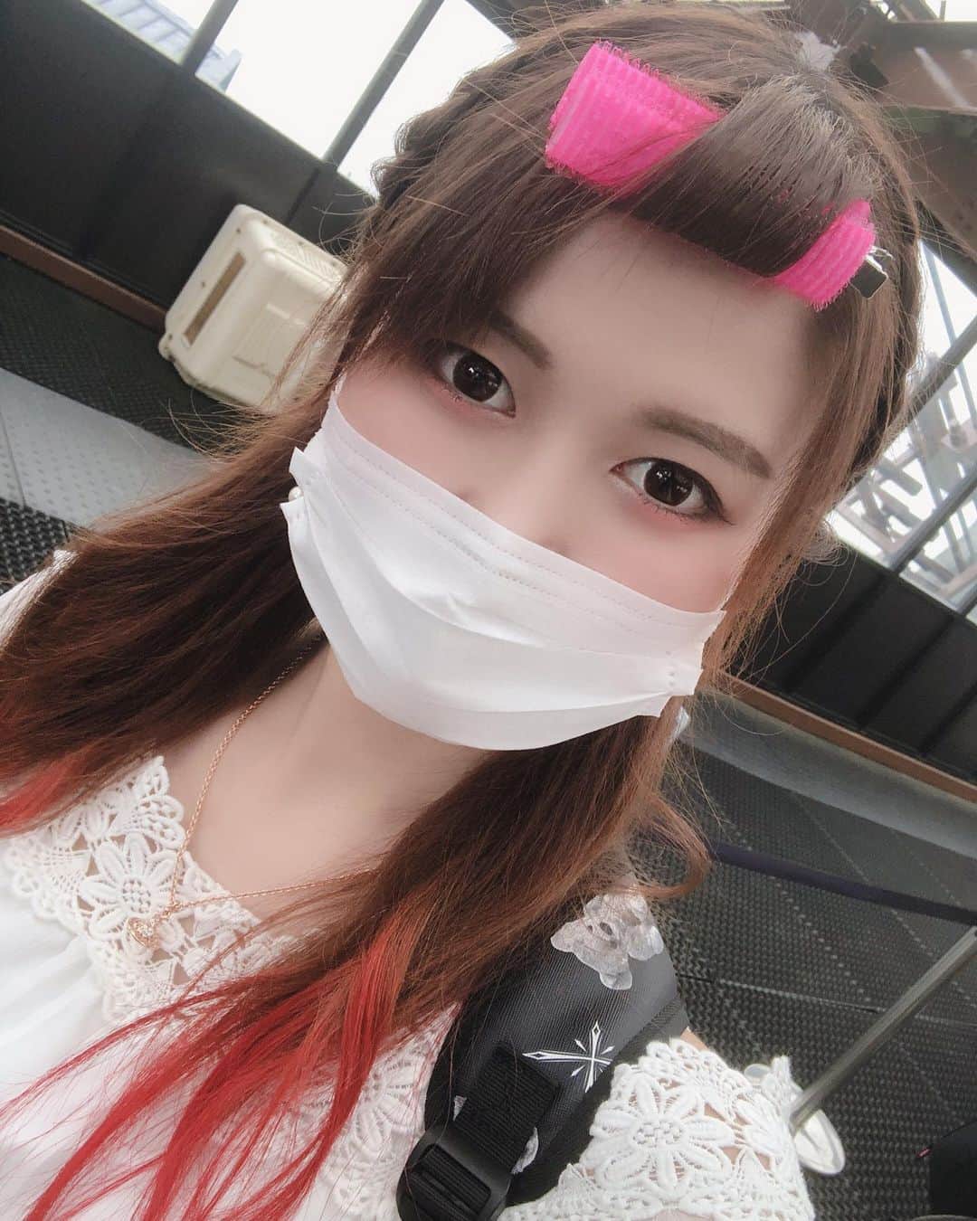入江綾乃のインスタグラム：「. . . . 夏は前髪死にがち . . . #TravisJapan #花と寅 #parfait #パフェ #声優 #俳優 #アクトレスガールズ #カメラ #撮影モデル #被写体 #ファインダー越しの私の世界 #ファッション #お洒落さんと繋がりたい #写真撮ってる人と繋がりたい #love #instagood #photooftheday #fashion #beauty #happy #cute #selfie #follow #camera #photography #photo #prowrestling #instalike」