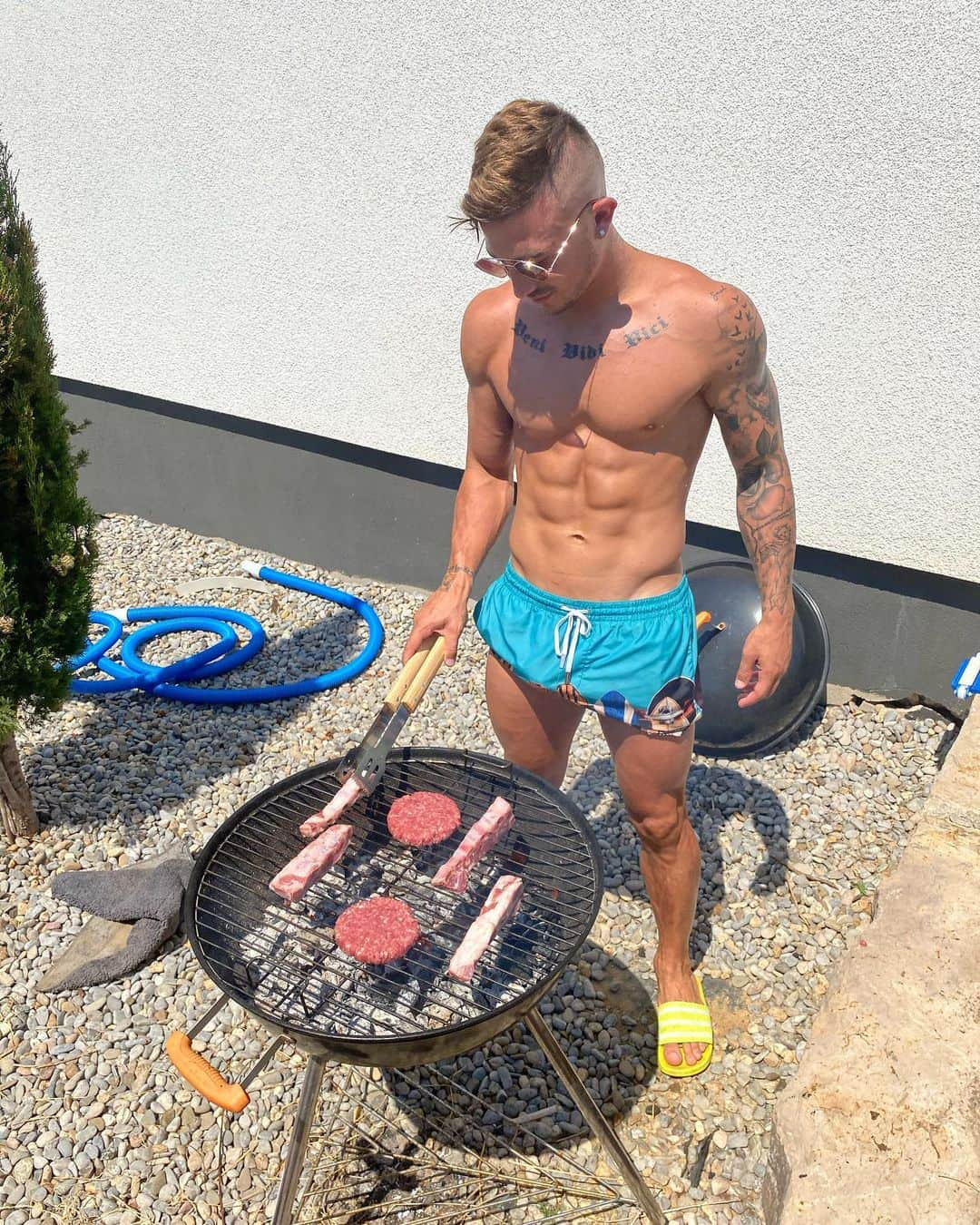 パブロ・マフェオのインスタグラム：「BBQ TIME🥓🥩」