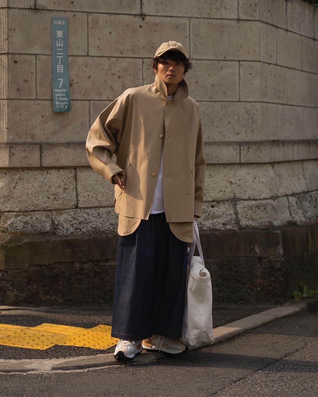 Ryoさんのインスタグラム写真 - (RyoInstagram)「ㅤㅤㅤㅤㅤㅤㅤㅤㅤㅤㅤㅤㅤ 秋コーデです🍁 オーバーブルゾンにワイドパンツのルーズスタイル。 シャツとのレイヤード、色合わせも好み😎 シャツとパンツは、今日から1週間予約受付してるので是非ご検討ください☺️ ㅤㅤㅤㅤㅤㅤㅤㅤㅤㅤㅤㅤㅤ cap:#camielfortgens blouson:#camielfortgens  shirt:#ryotakashima pants:#ryotakashima shoes:#iyso bag:#well」8月8日 20時42分 - ryo__takashima