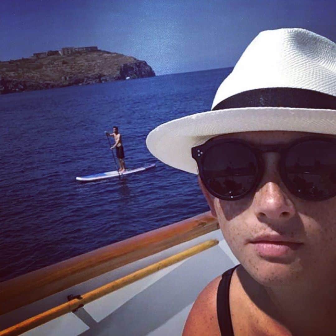 ボビー・ブラウンのインスタグラム：「Hopefully the birthday girl won’t make me take this down. But I love this kid so much. Happiest birthday to one of my 2 future daughter in laws. who I have known for more than a 3rd of her life. Thanks for making my son and grand dog so happy. And you look so much better in my clothes than I do. Love you @kmholland」
