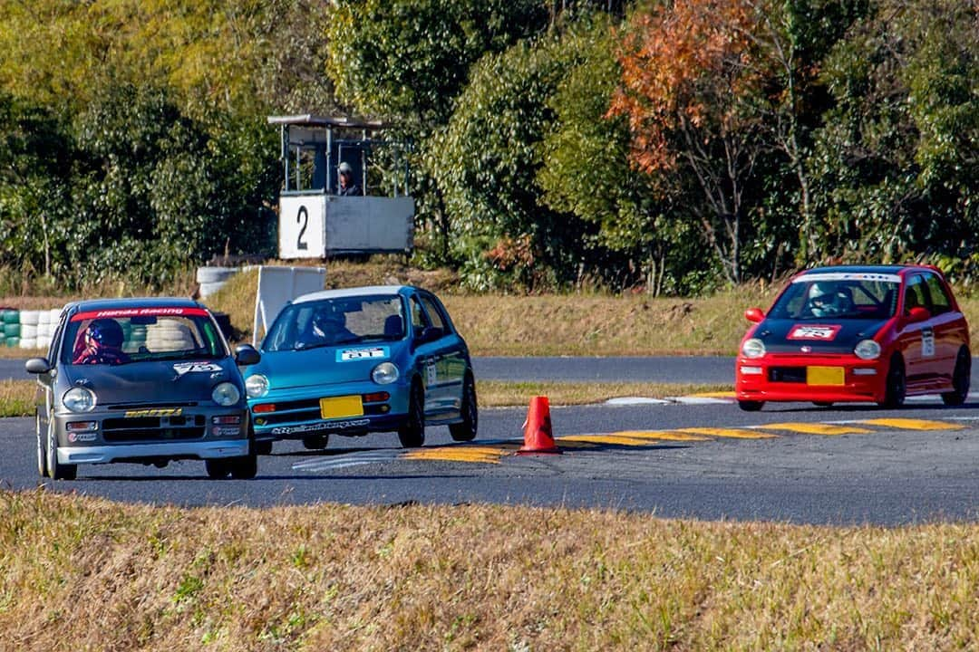 mistbahnさんのインスタグラム写真 - (mistbahnInstagram)「_ Honda JA4 TODAY at SUZUKA TWIN CIRCUIT _ Shot on 25-Nov 2018  "HAOC(Honda Accord Owners Club) Track day" at SUZUKA TWIN Circuit (One track in SUZUKA) _ _ photo: @mistbahn _ _ JP) 2018年11月25日、鈴鹿ツインサーキットで開催の「HAOC(ホンダ・アコード・オーナーズクラブ)走行会」で撮影。 _ _ #haoc #hondaaccordownersclub #suzukatwin #suzukatwincircuit #鈴鹿ツインサーキット #鈴鹿ツイン #hondatoday #ホンダトゥデイ #ja4 #ja4today #ja2 #jw3 #ツデー #アニキエンヂニアリング #藤田モータース #anikiengineering #fujitamotors #e07a #mtrec #honda #timeattack #timeattackjapan #kcar #keicar #軽自動車 #kanjo #kanjoracer #kanjostyle #kanjozoku #hondasontrack」8月8日 21時09分 - mistbahn