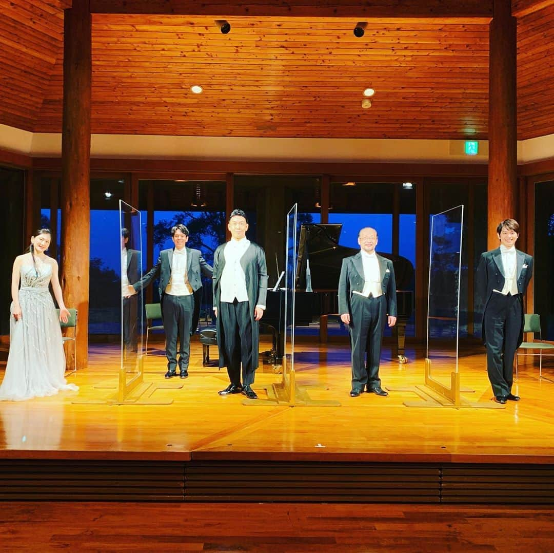 金子三勇士さんのインスタグラム写真 - (金子三勇士Instagram)「#Beethoven-#Liszt-#Kaneko #SymphonyNo9 with great soloists at @yatsugatake_kogen_lodge  #福井敬 #彌勒忠史 #加耒徹 #田中彩子  #金子三勇士 #第九 #ベートーヴェン #フランツリスト #八ヶ岳 #コンサート #ソーシャルディスタンス  @mirokutadashi @ayakotanaka_instaofficial @torukaku0501 @japanarts_corp @umusicjapan @avexclassicsinternational @nikikai_opera」8月8日 21時22分 - miyujikaneko_official