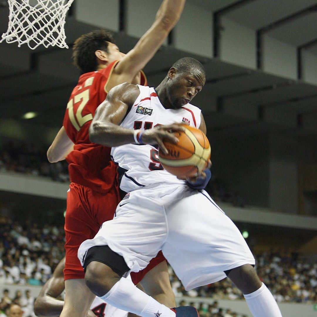 FIBAさんのインスタグラム写真 - (FIBAInstagram)「🇺🇸🆚🇨🇳- Tune in on YouTube.com/FIBA or Facebook.com/FIBA to watch or re-watch this @FIBAWC 2006 match-up (13:00 GMT)🌟」8月8日 21時21分 - fiba