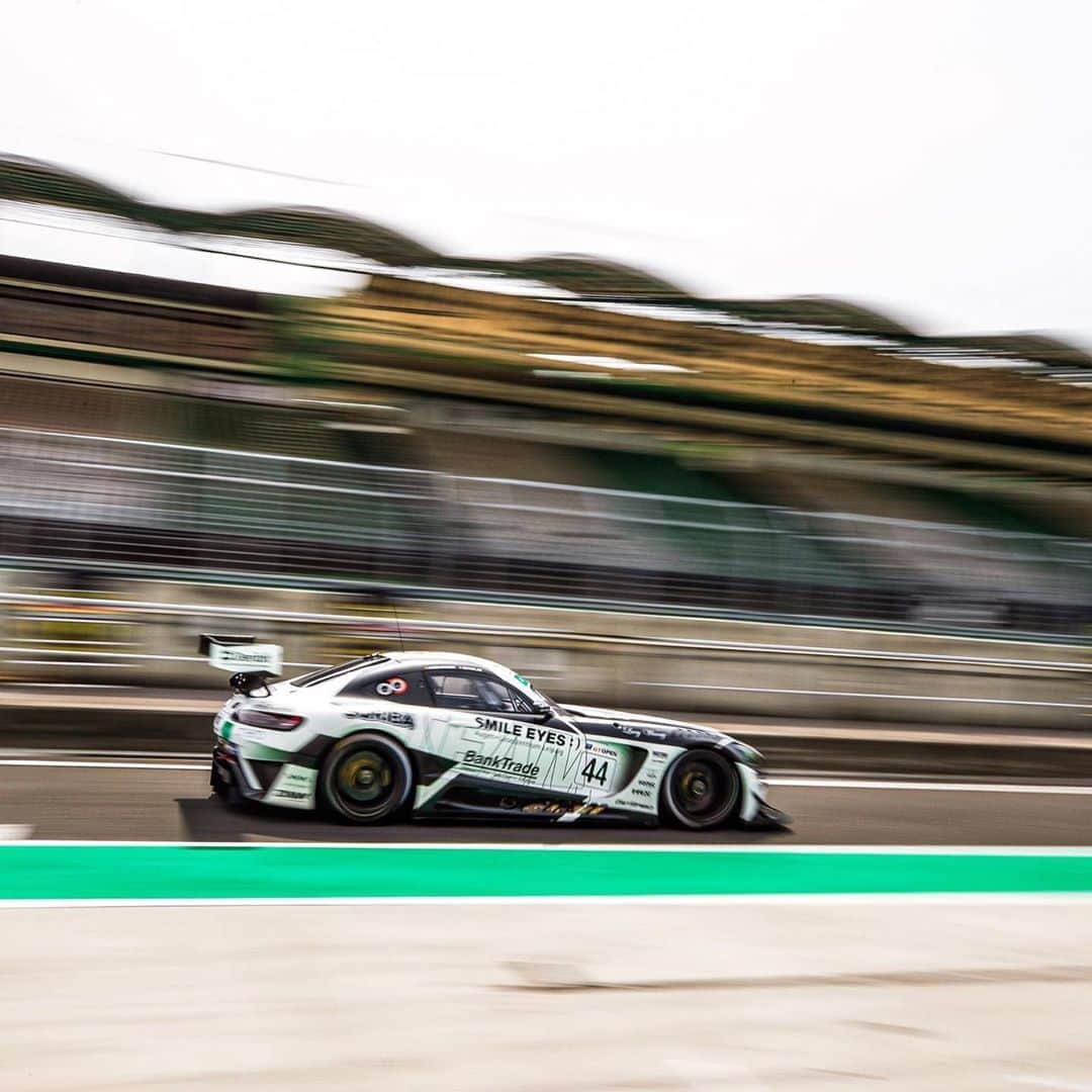 CarsWithoutLimitsさんのインスタグラム写真 - (CarsWithoutLimitsInstagram)「Follow family member and racecar driver @j.liebhauser 💪🏻 @zherohotelischgl @getspeed  #carswithoutlimits #amggt3 #amg」8月8日 21時20分 - carswithoutlimits