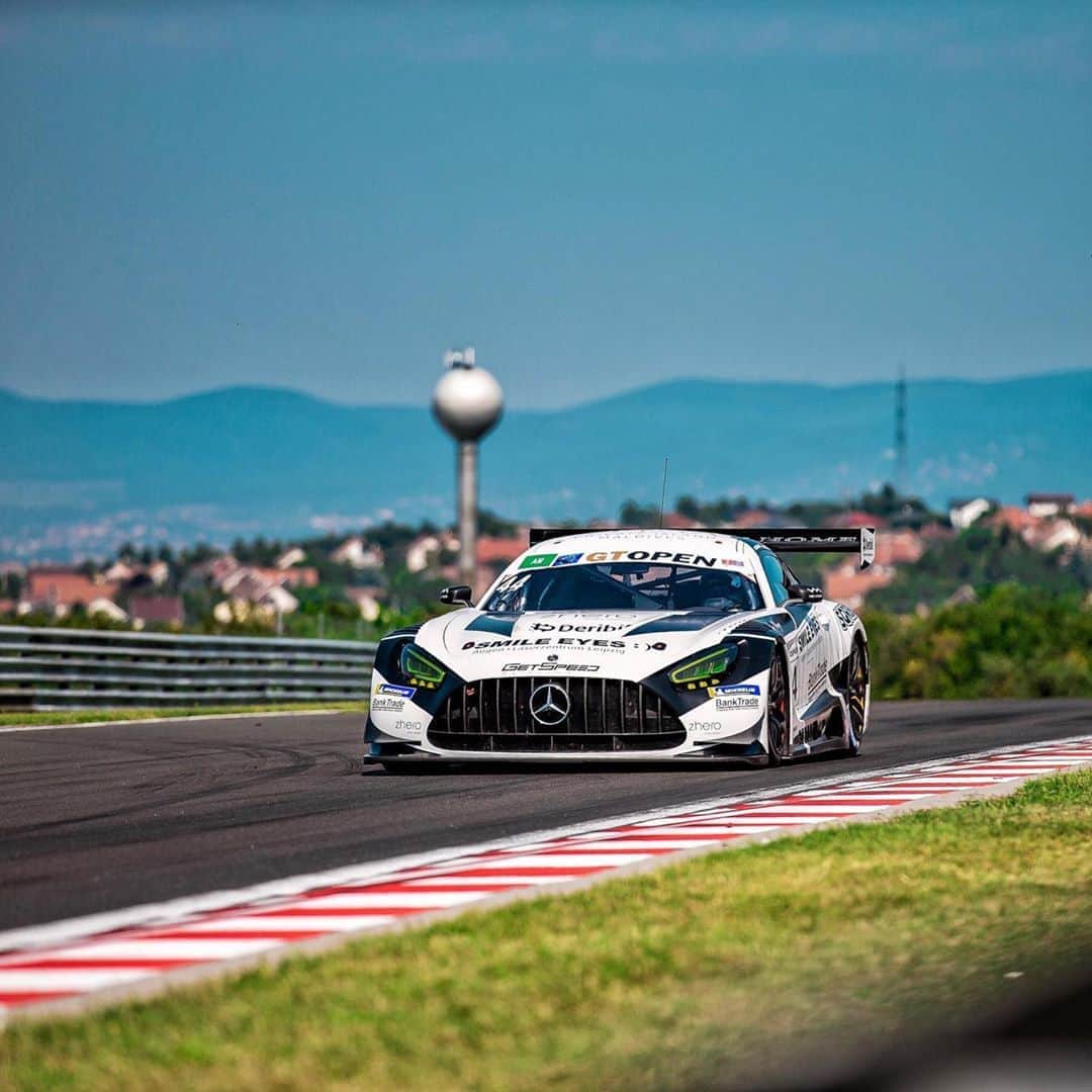 CarsWithoutLimitsさんのインスタグラム写真 - (CarsWithoutLimitsInstagram)「Follow family member and racecar driver @j.liebhauser 💪🏻 @zherohotelischgl @getspeed  #carswithoutlimits #amggt3 #amg」8月8日 21時20分 - carswithoutlimits