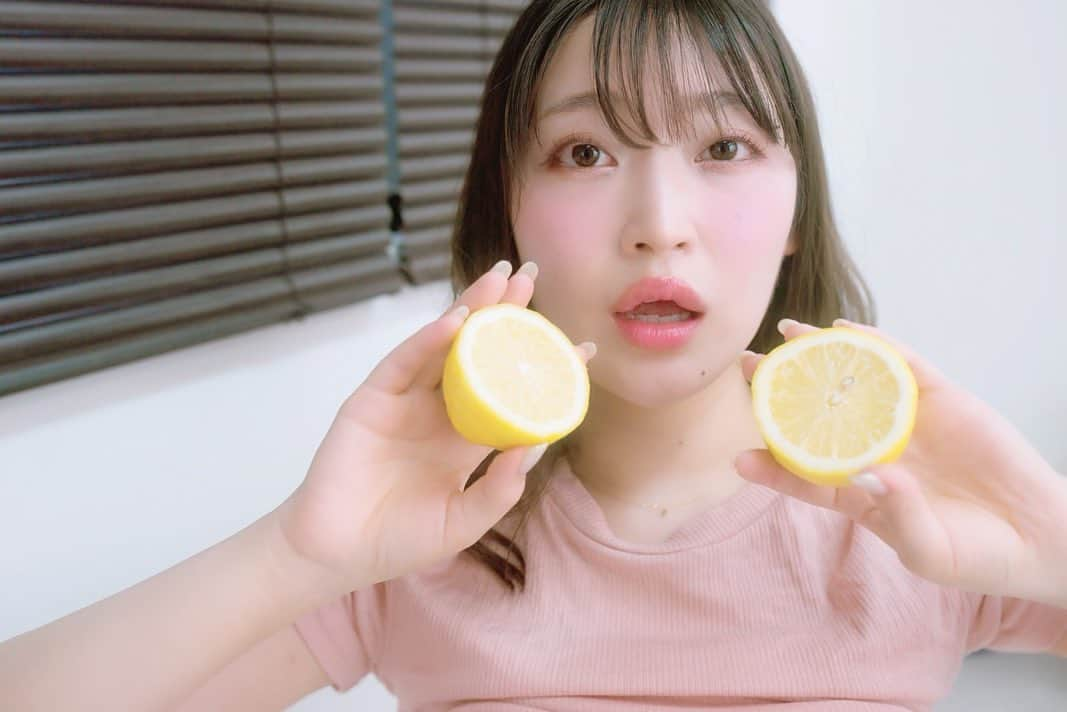 悠木ゆうかさんのインスタグラム写真 - (悠木ゆうかInstagram)「🍋😦🍋  #フレッシュレモンになりたいの  #レモン #檸檬」8月8日 21時29分 - yuki_yuuka_6666