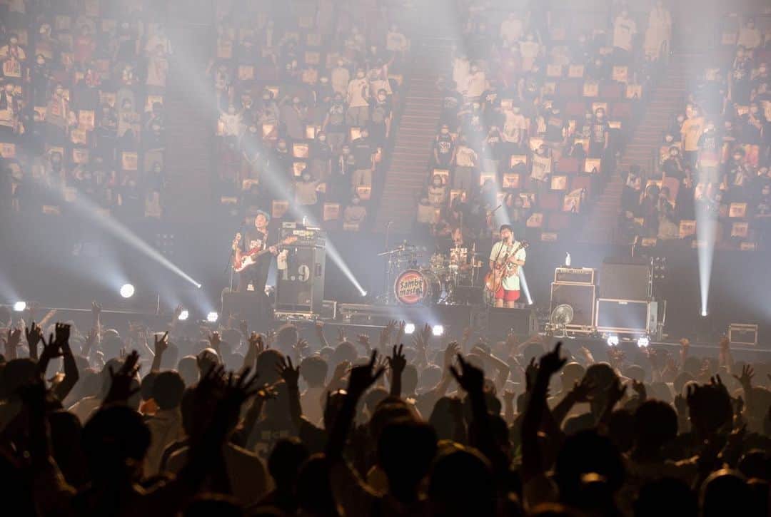 山口隆さんのインスタグラム写真 - (山口隆Instagram)「Osaka Music DAYS!!! THE LIVE in 大阪城ホール LIVE PHOTO📸 2020.8.8(土)  うつくしいひとたちとうつくしいじかん。  きぼうをみせてくれてほんとにありがとう、うつくしいひとたち。  #OMD2020 #osakamusicdays #サンボマスター」8月8日 21時51分 - yamaguchi_sbm
