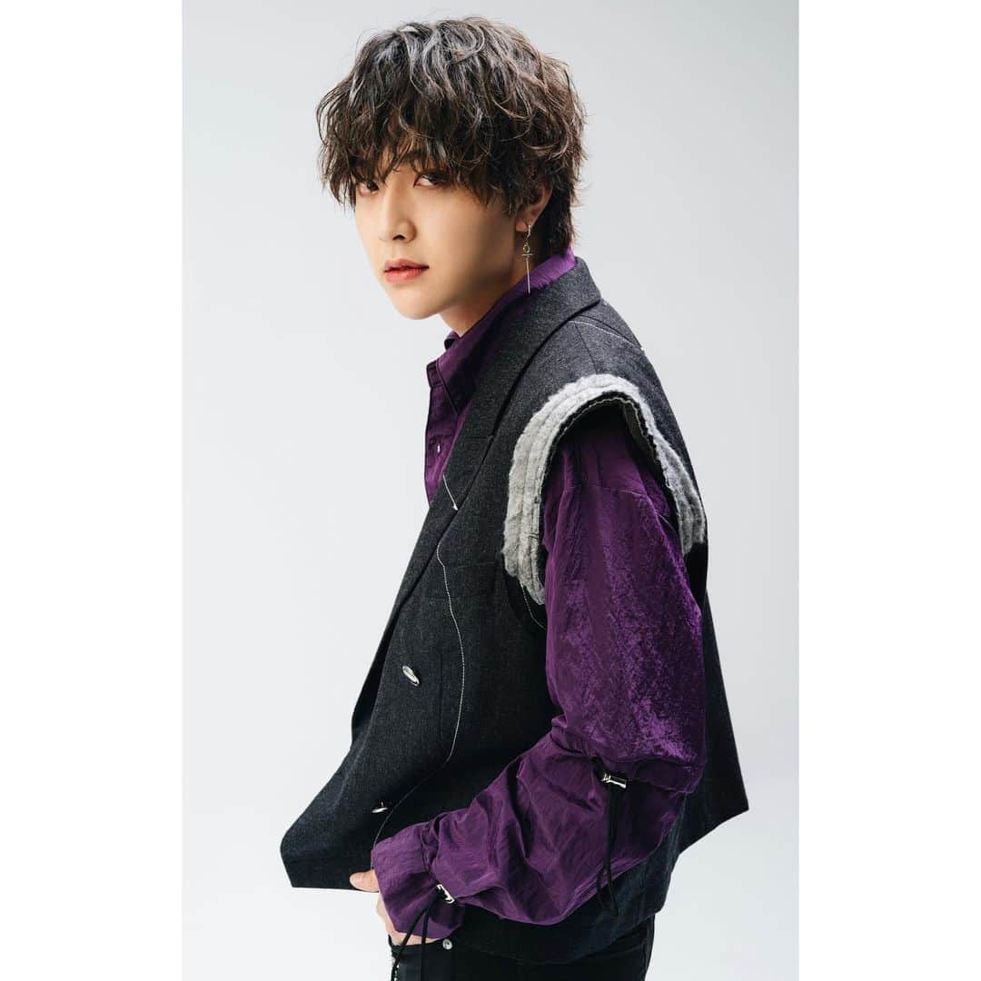 HIROTOのインスタグラム：「AWAKE  #ivvy #hiroto #awake #photo #jpn #artist #me #l4l #팔로우 #instagram #instagood #instasize」
