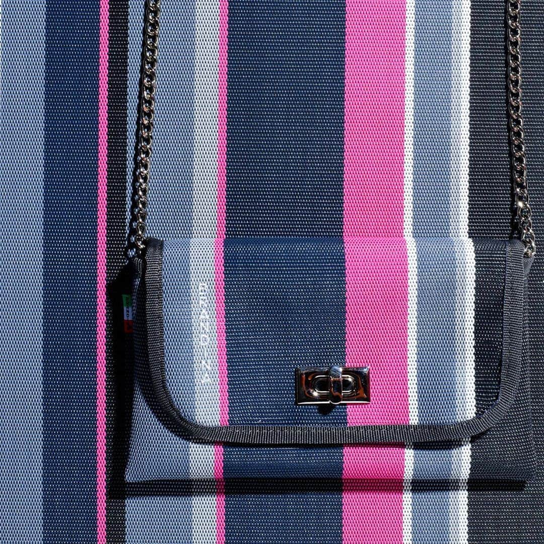 のインスタグラム：「New color Cala Jannita  #brandinatheoriginal #italianbags #baglover #bagaddict」