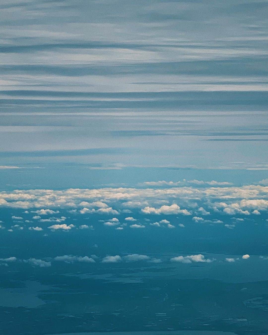 リウ・ウェンのインスタグラム：「#WenInFlight」