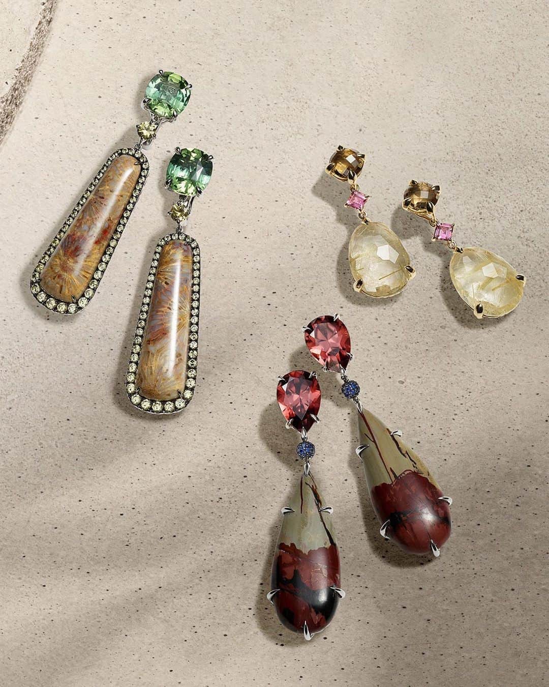 デビッドヤーマンのインスタグラム：「Unique stones like fossilized coral, picture jasper and rutilated quartz take center stage in these one-of-a-kind Artist Series earrings. #DavidYurman #DYRoadTrip」