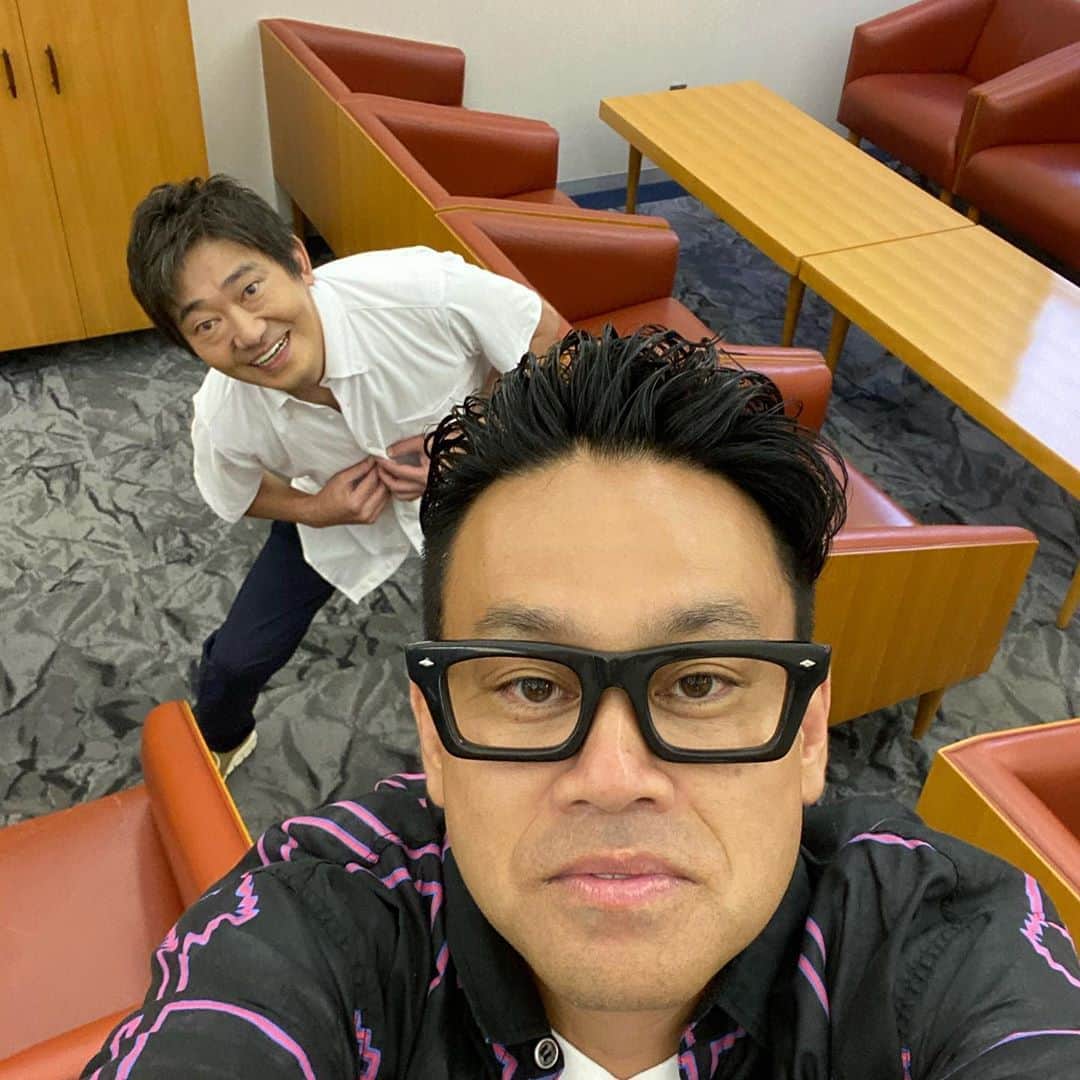 宮川大輔さんのインスタグラム写真 - (宮川大輔Instagram)「#ただいま！ #大阪 #チャチャ入れマンデーでした #めちゃくちゃ面白かったなぁー。 #是非是非見てください！」8月8日 22時45分 - miyagawadai