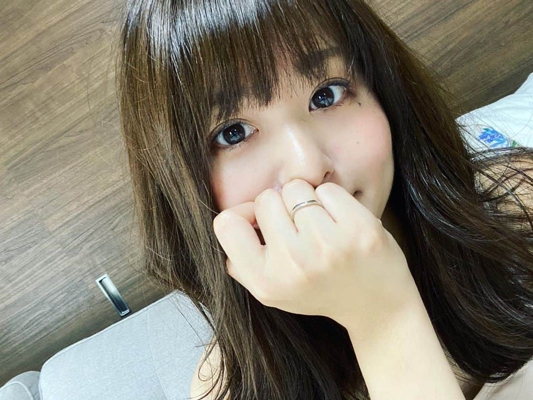 中島遥さんのインスタグラム写真 - (中島遥Instagram)「やはり前髪短い方が落ち着く💇‍♀️  そして、#elegance のパウダー使ってからほかのコスメも気になってアイシャドウ買ってみた🙈2色なのにすごく綺麗にメイクできる気がする😎 アイライン引かなくてもいいくらい🙈✨買ってよかった😚  #エレガンス#アルモニーアイズ#make#メイク#前髪 #撮影会#撮影#model#モデル#portrait#ロケ#ファインダー越しの私の世界#東京カメラ部#カメラ#一眼レフ#フォロー#カメラ女子#follow#japan#japanesegirl #中島遥#いいね#コメント#ありがとうございます」8月8日 22時53分 - haruka_nakashima