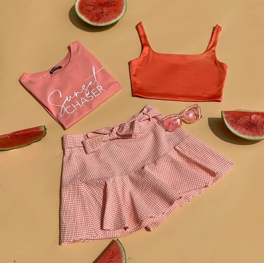 TALLY WEiJLさんのインスタグラム写真 - (TALLY WEiJLInstagram)「✨Currently obbsessed with all things pink 🍉 What are your favorite summertime fruits? Let us know by commenting it as an emoij 🍒🍓 ⁠ ⁠ #TALLYWEiJL #OwnIt #ootd #flatlay #fashion #summer」8月8日 23時55分 - tally_weijl