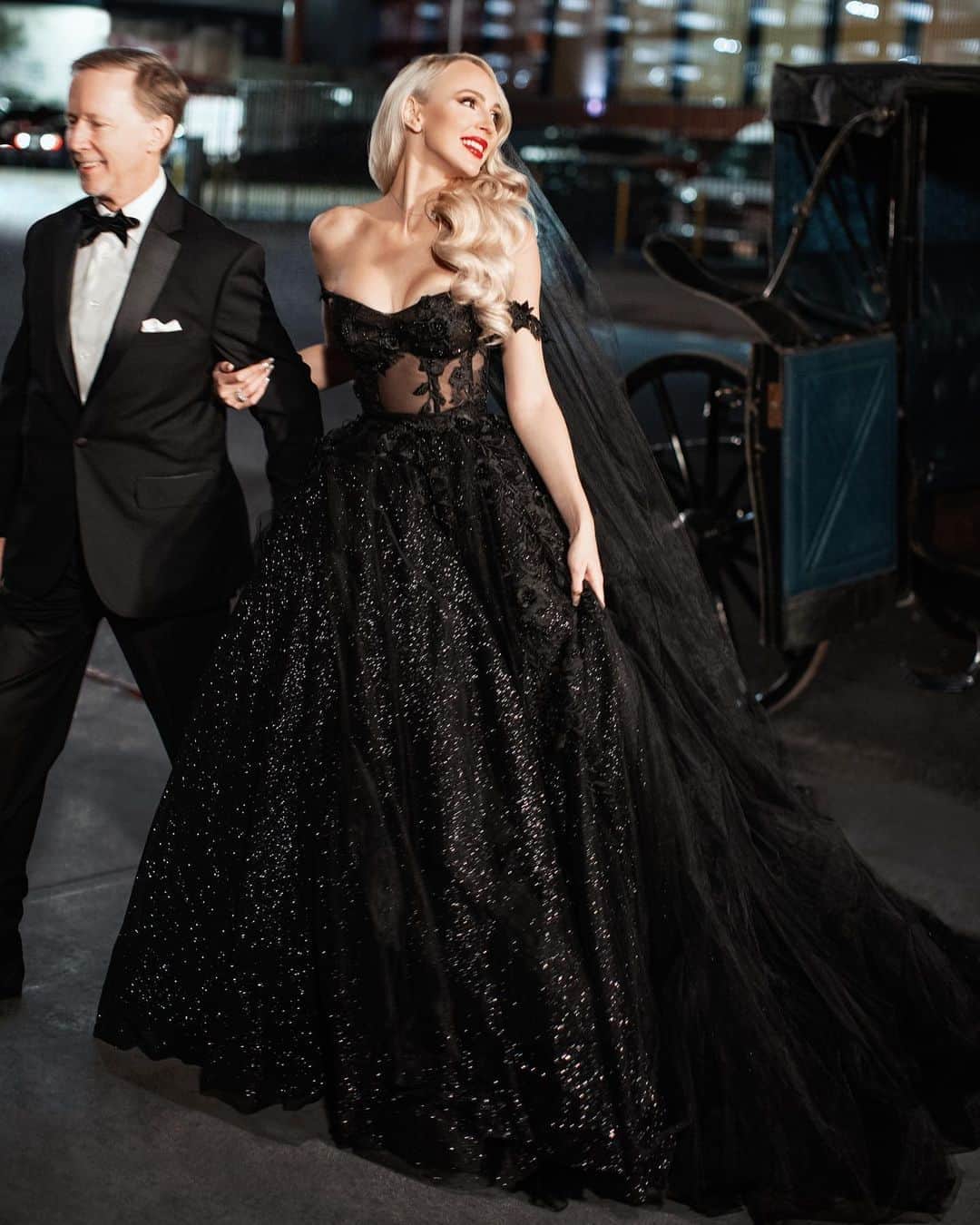 Galia Lahavさんのインスタグラム写真 - (Galia LahavInstagram)「ONE OF A KIND // @thechristinequinn’s personalised take on our #Mia gown features hand embroidered black floral appliqué and our signature sparkly silk tulle providing an undeniable pop of glam and dark enchantment 🖤 #GaliaLahav #GLLA #LABride #Netflix #SellingSunset」8月9日 0時05分 - galialahav