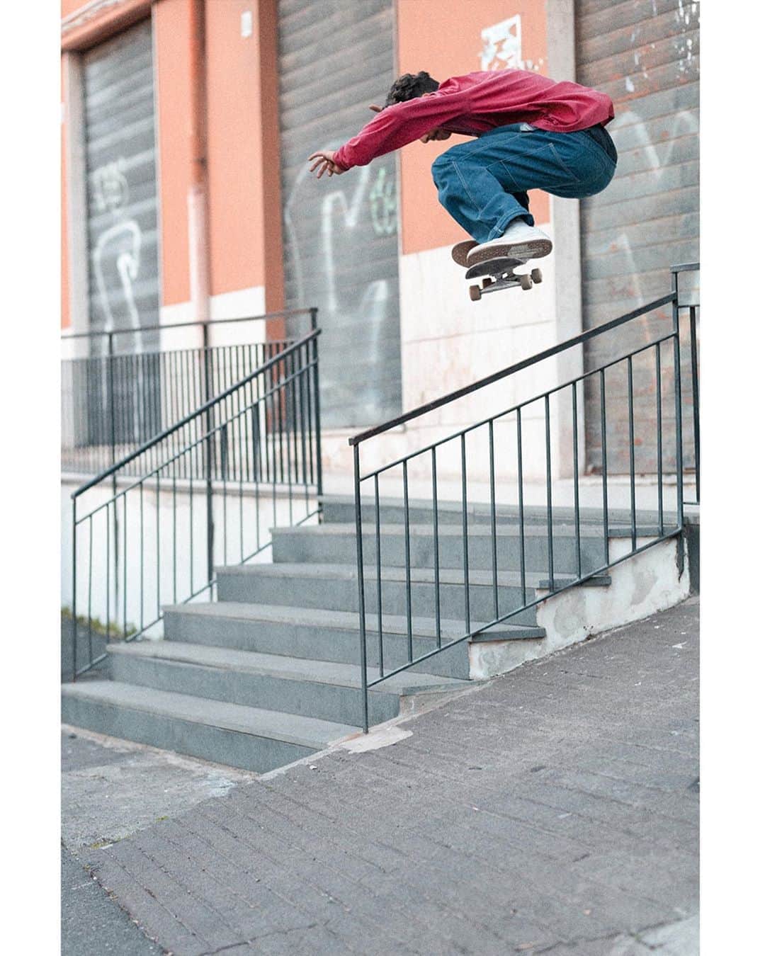 adidas Skateboardingのインスタグラム：「Elevating the essentials /// @heitordasilva boosting a switch ollie in Catania, Italy. The Shmoofoil collection with Mark Gonzales is available at your local skate shop and online at adidas.com/skateboarding • #adidasSkateboarding #Shmoofoil #MarkGonzales 📸 @semrubiophoto」