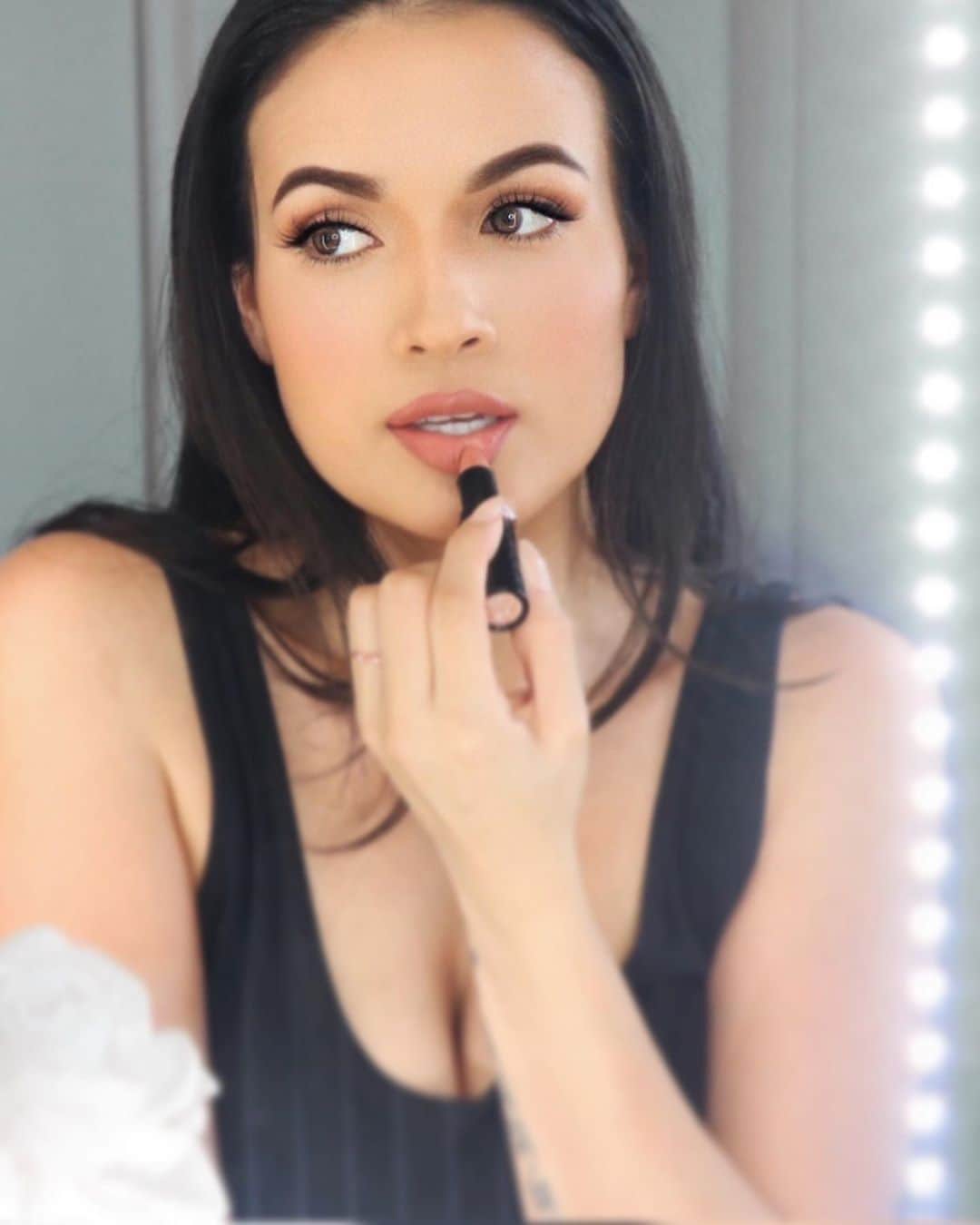 wet'n wild beautyさんのインスタグラム写真 - (wet'n wild beautyInstagram)「Have a GLAM moment like @adrilunamakeup with her #MegaLast Matte Lip Color💄✨ These lippes won't cake, feather or bleed for GLAM that LASTS 😉  Get it, girl:  @Walmart @Target @Amazon @Walgreens... and ALWAYS at wetnwildbeauty.com  #wetnwild #wnwbeauty #MegaLastLipColor」8月9日 1時57分 - wetnwildbeauty