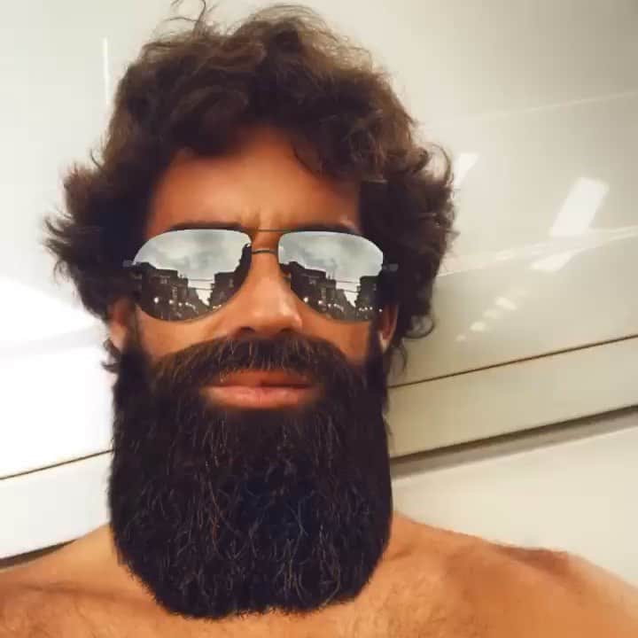 リップカールのインスタグラム