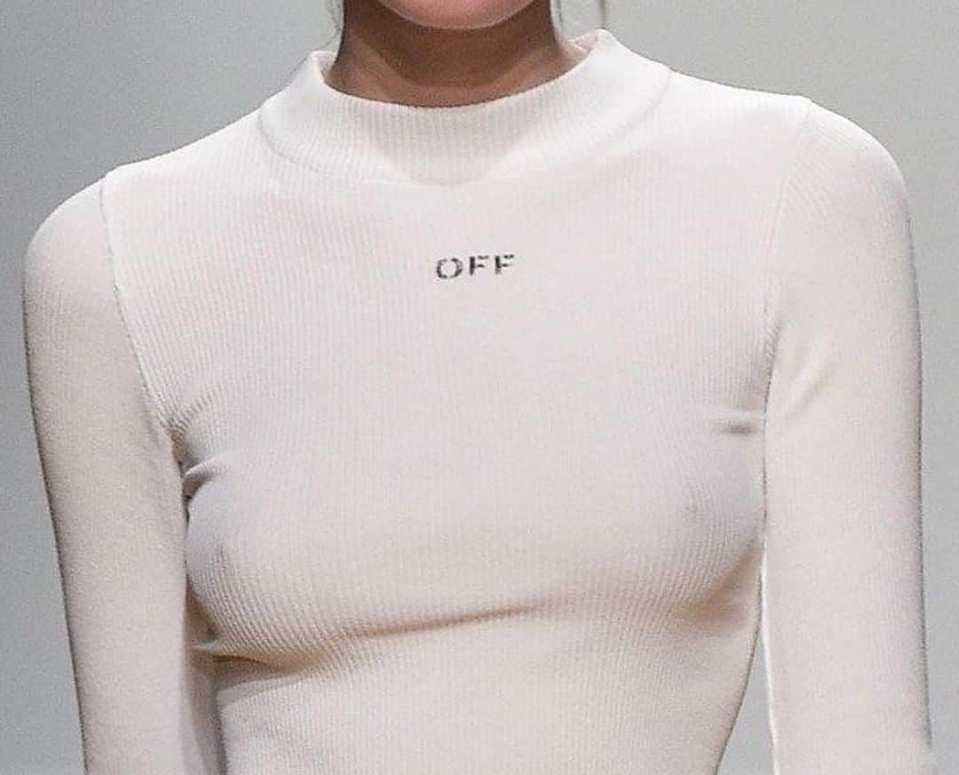 OFF-WHITE C/O VIRGIL ABLOHさんのインスタグラム写真 - (OFF-WHITE C/O VIRGIL ABLOHInstagram)「[archive image] fw16 women's Off-White™ collection via @prenjewelry」8月9日 3時00分 - off____white