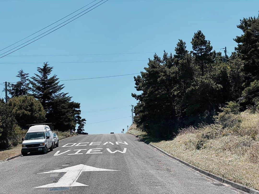 マイロ・ヴィンティミリアのインスタグラム：「Ocean View. Port Orford, OR. MV」