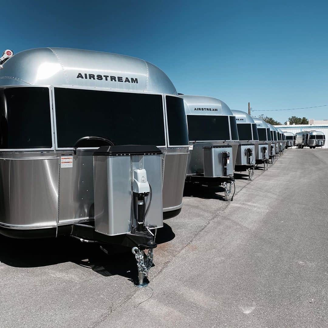 マイロ・ヴィンティミリアのインスタグラム：「ABQ, NM. MV」
